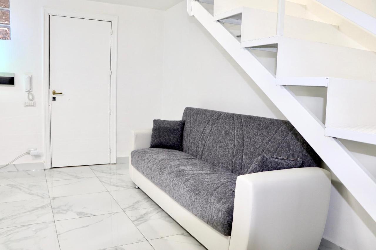 House Relax Apartment Centro Di Napoli Εξωτερικό φωτογραφία
