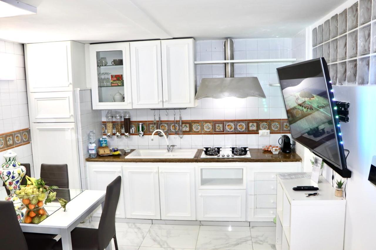 House Relax Apartment Centro Di Napoli Εξωτερικό φωτογραφία