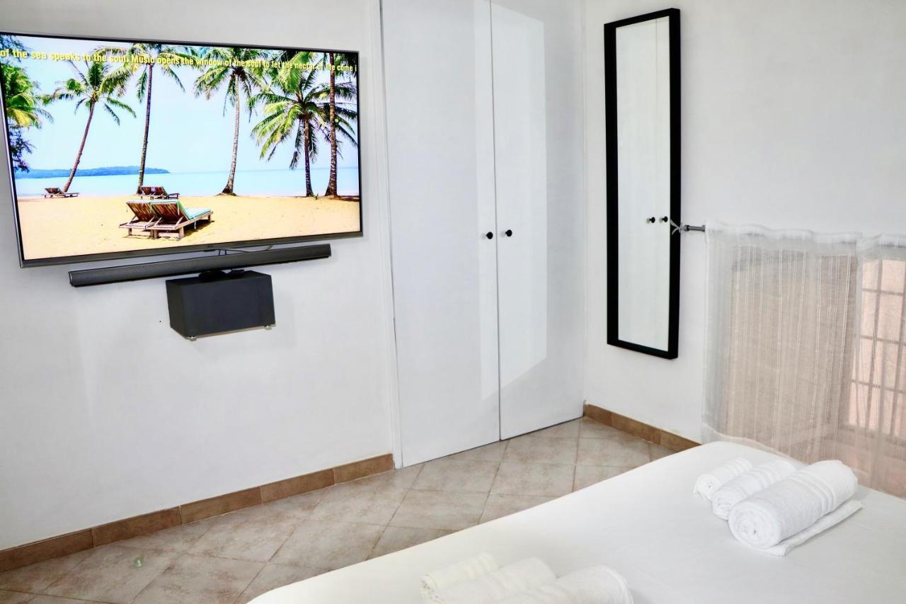 House Relax Apartment Centro Di Napoli Εξωτερικό φωτογραφία